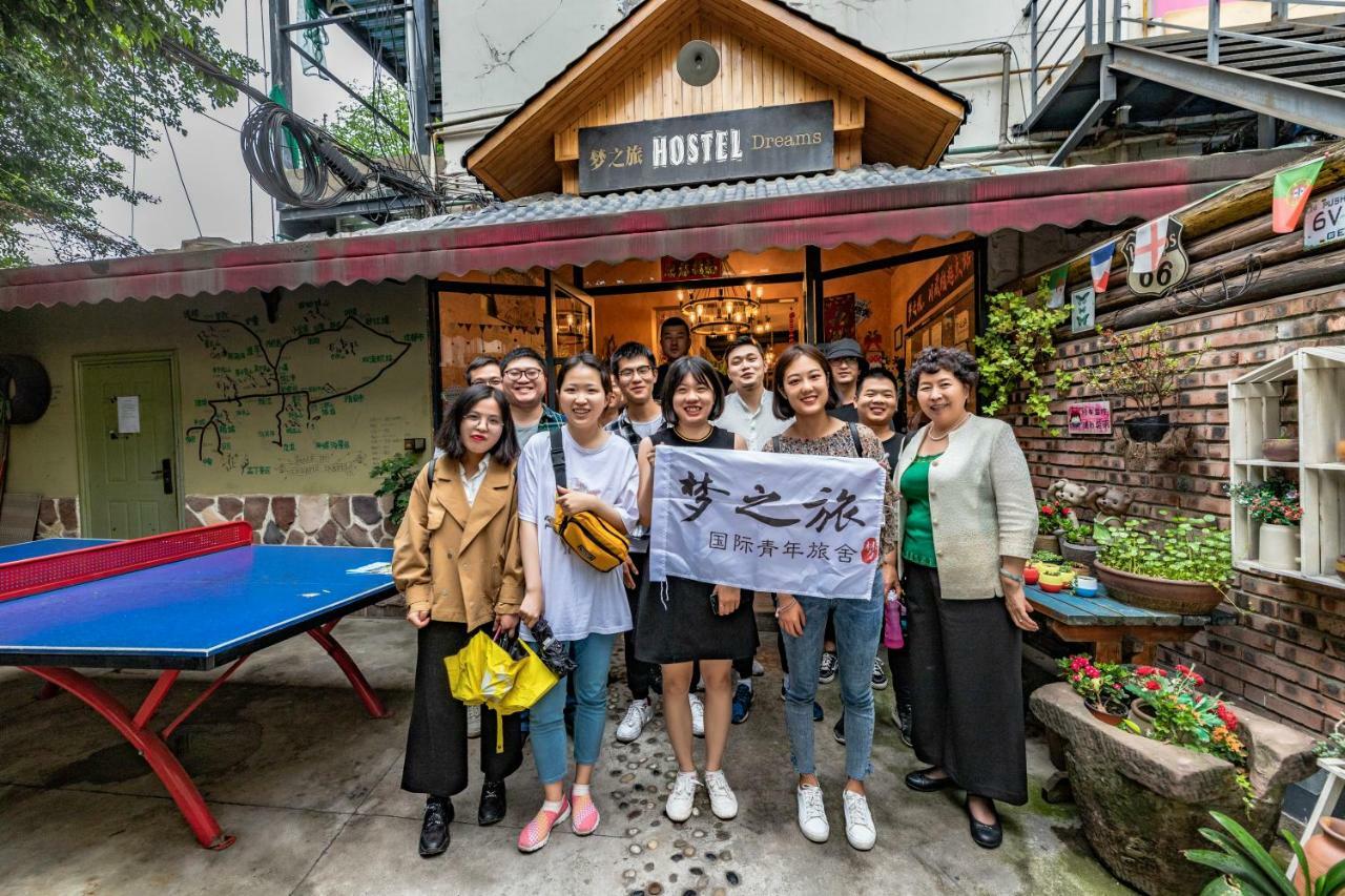 Chengdu Dreams Travel International Youth Hostel Buitenkant foto